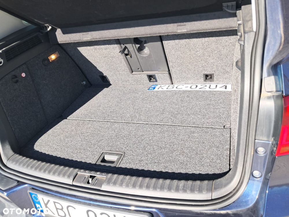 Volkswagen Tiguan - 4