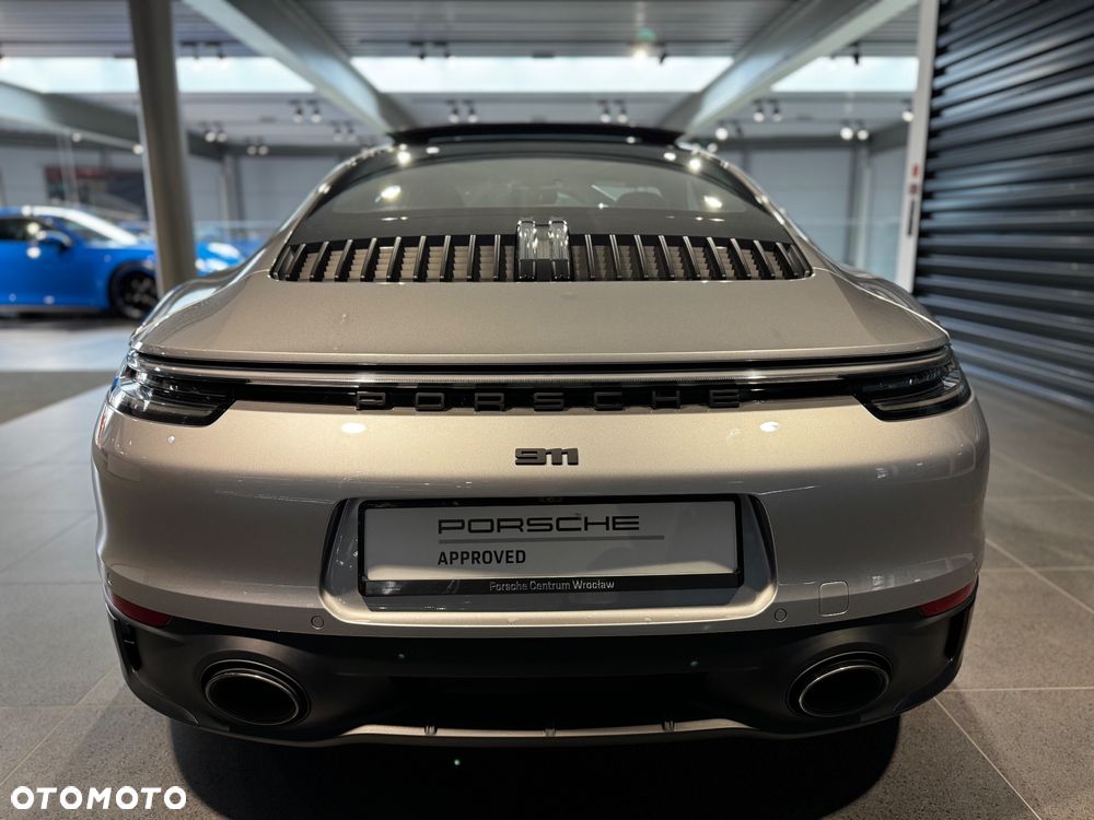 Porsche 911 Carrera GTS - 14