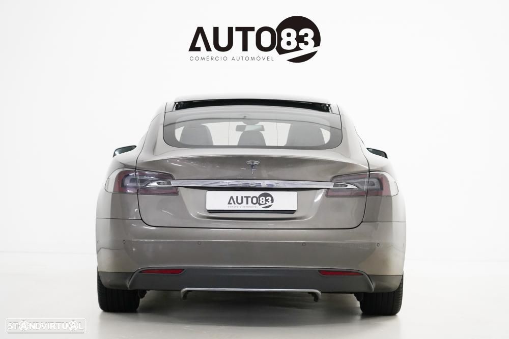 Tesla Model S 70 - 4