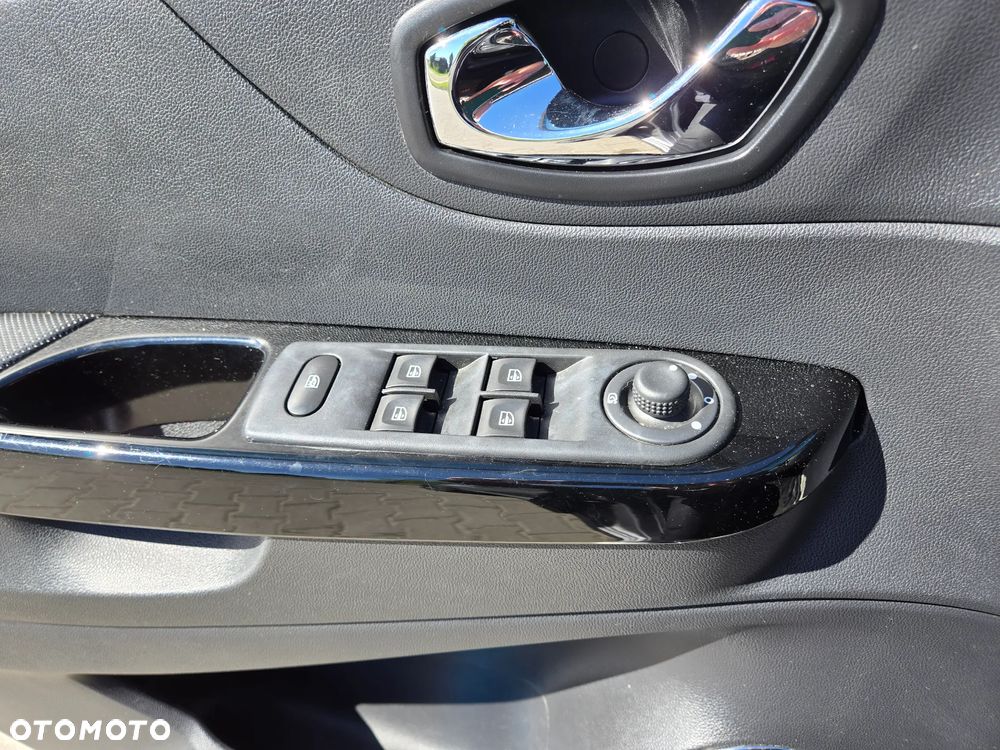 Renault Captur ENERGY TCe 120 EDC Luxe - 16