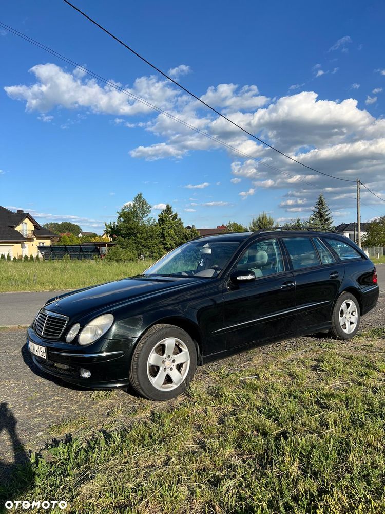 Mercedes-Benz Klasa E 320 4-Matic T Avantgarde - 13