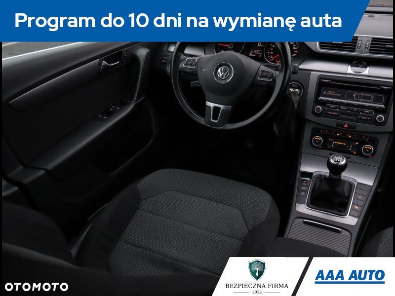 Volkswagen Passat Variant - 8