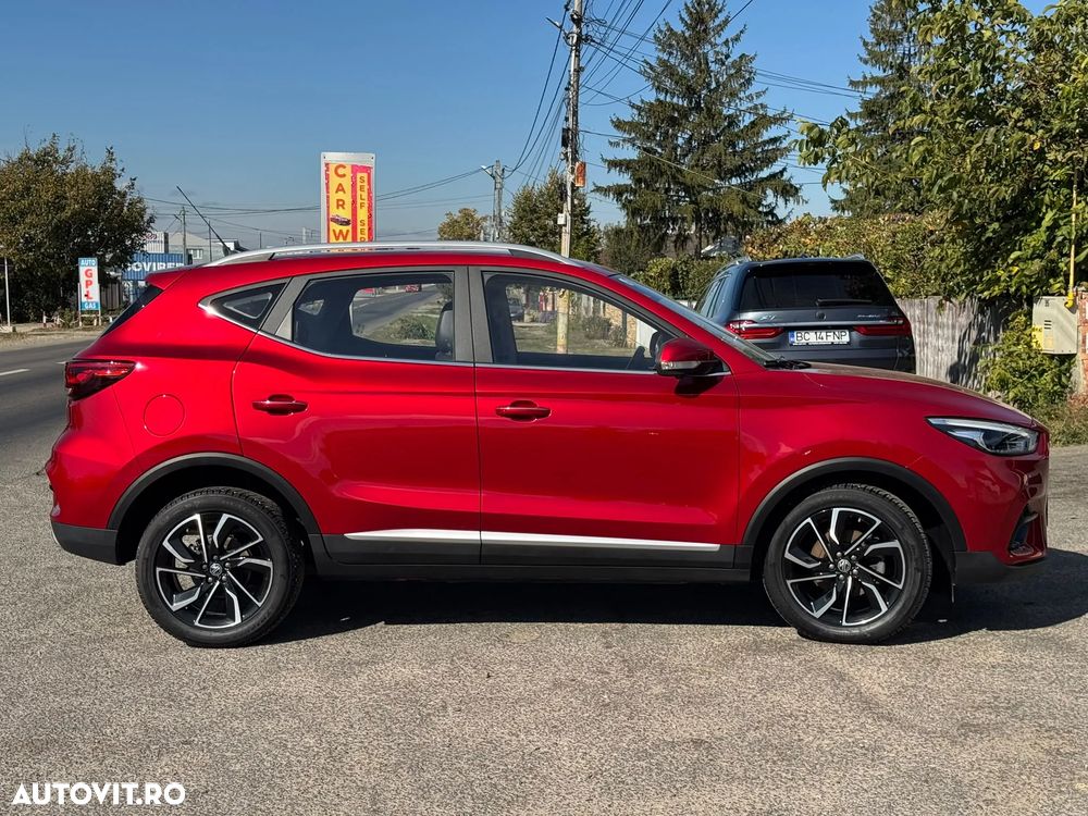 MG ZS - 3
