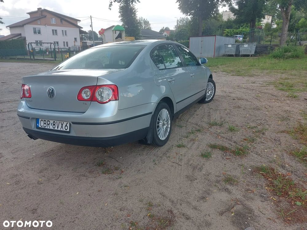 Volkswagen Passat 1.8 TSI Trendline - 6