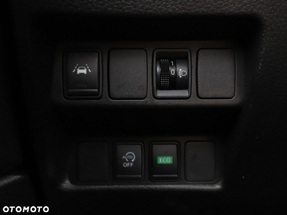 Nissan Qashqai 1.3 DIG-T N-Connecta DCT - 31