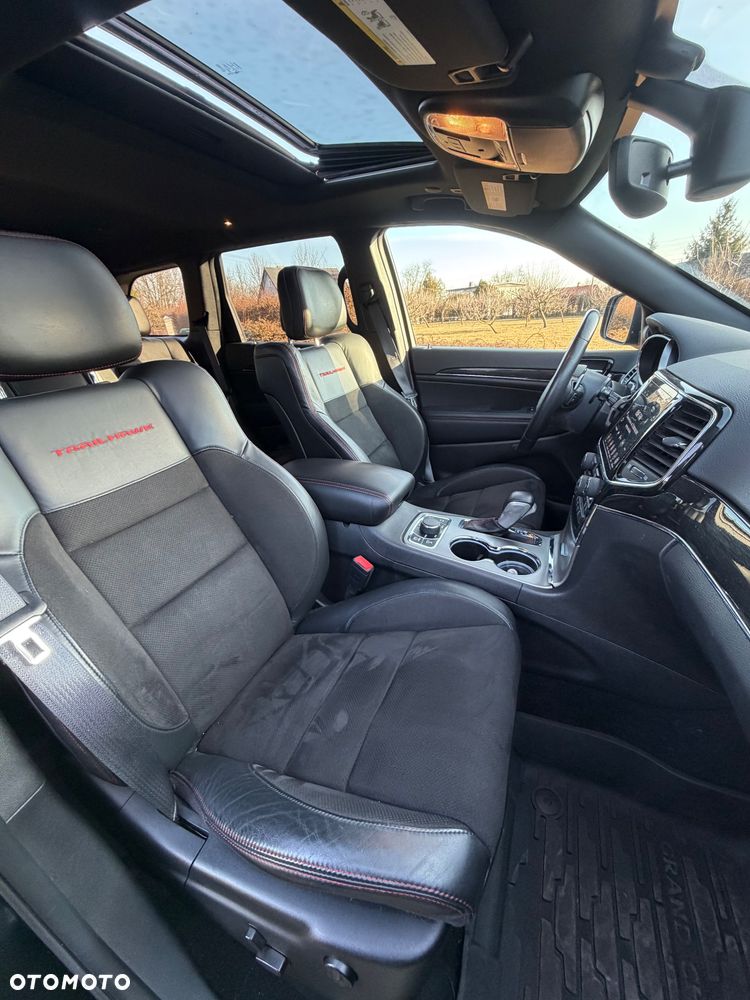 Jeep Grand Cherokee - 15