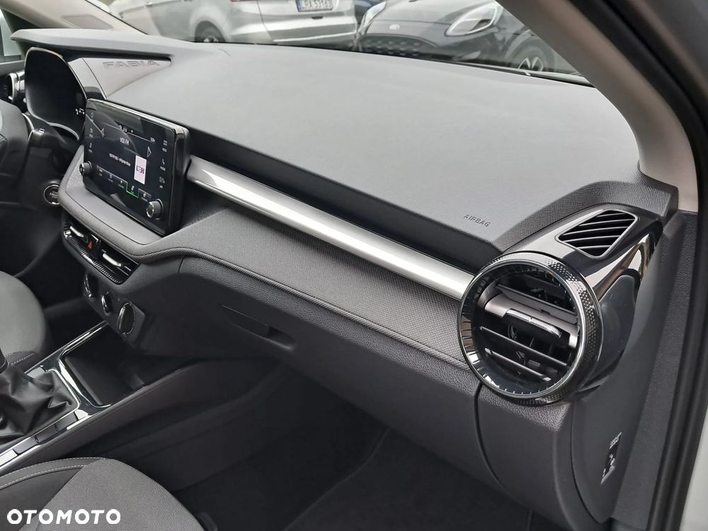 Skoda Fabia 1.0 TSI Ambition - 18