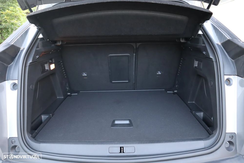 Peugeot 3008 1.2 PureTech Allure J18 - 12