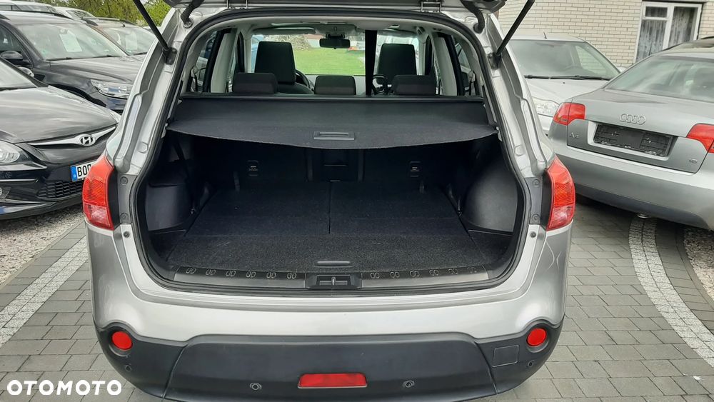 Nissan Qashqai+2 - 11