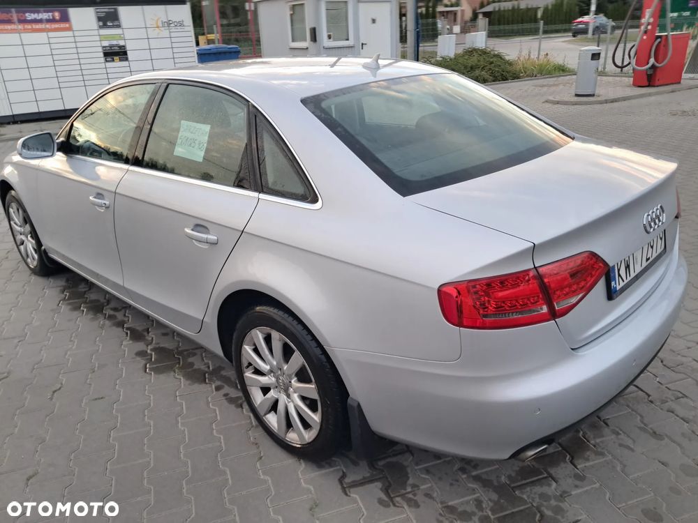Audi A4 Limousine - 4