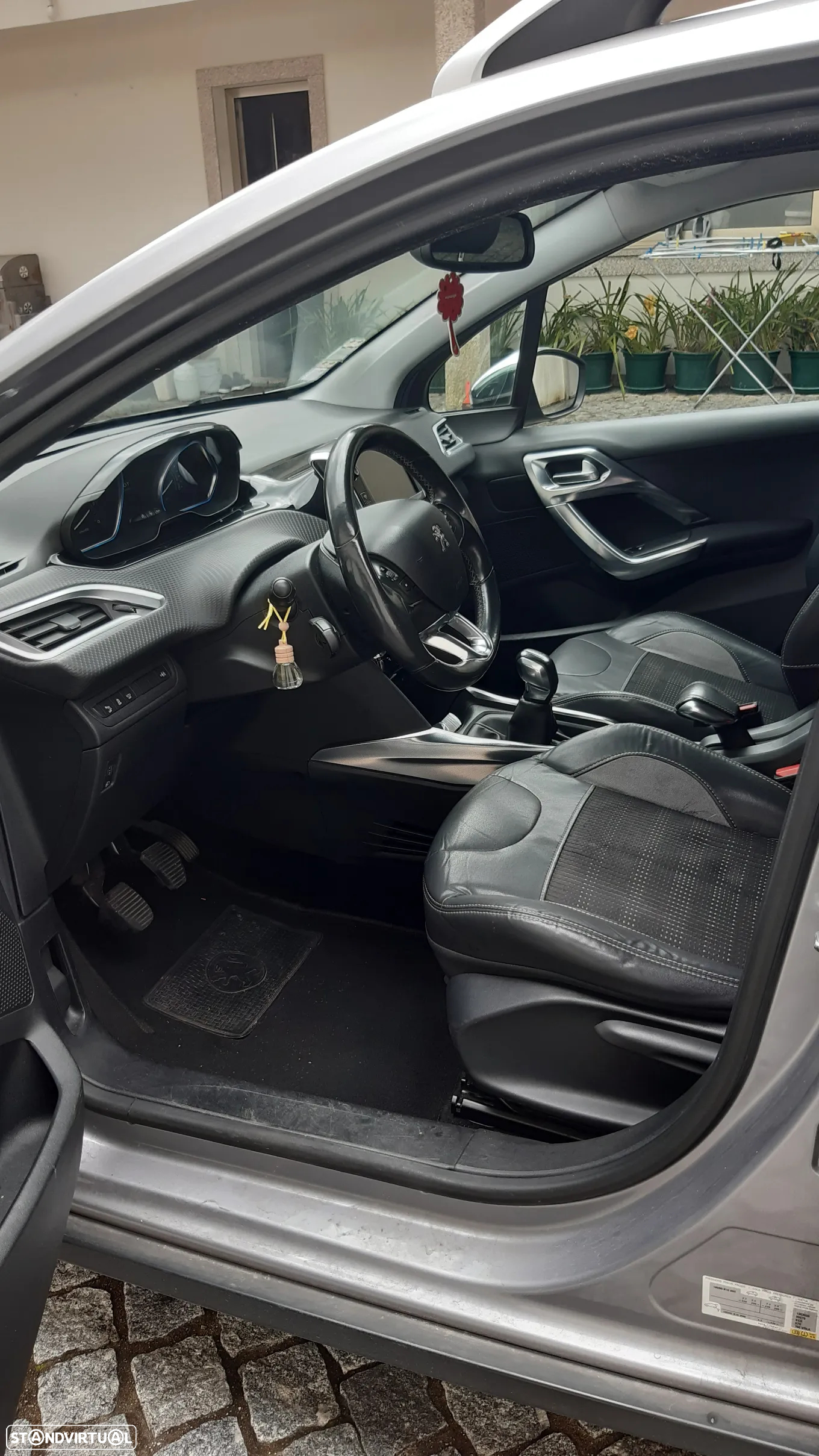 Peugeot 2008 e-HDi FAP 92 STOP & START Allure - 5