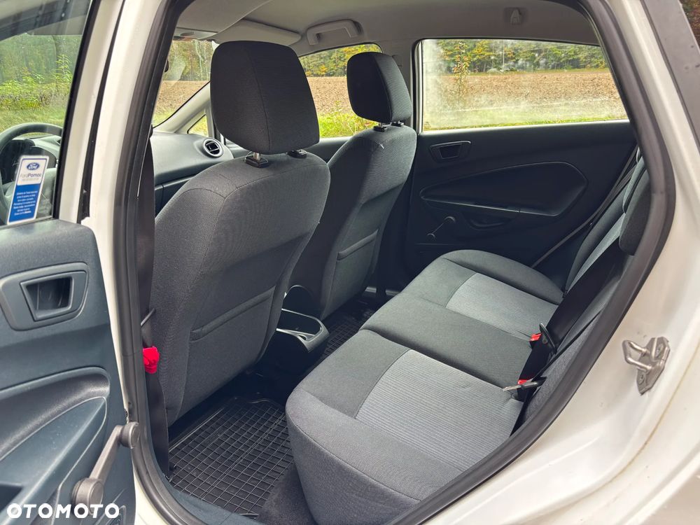 Ford Fiesta - 9
