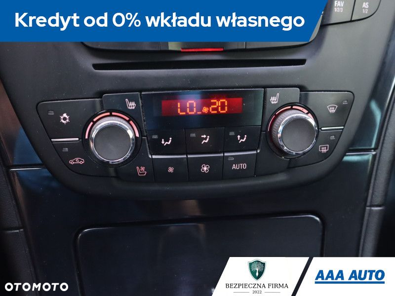 Opel Insignia - 13