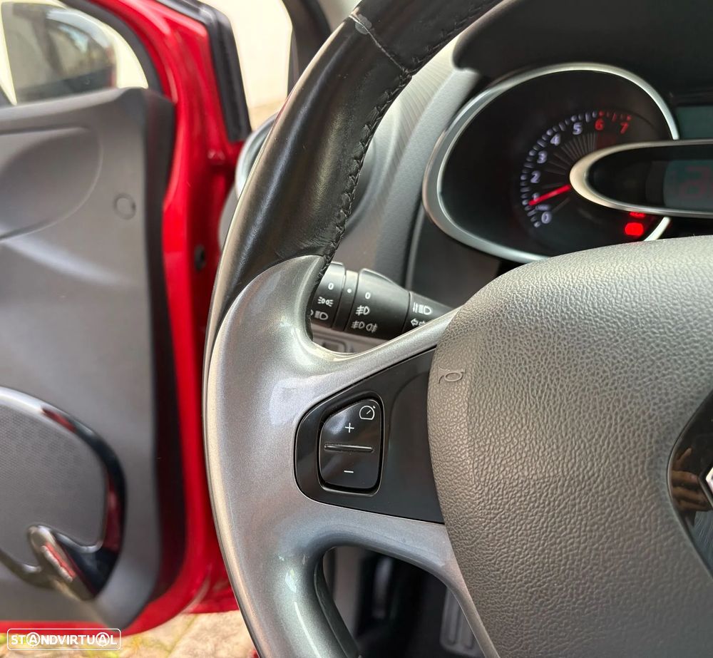 Renault Clio 0.9 TCe Limited Edition - 24