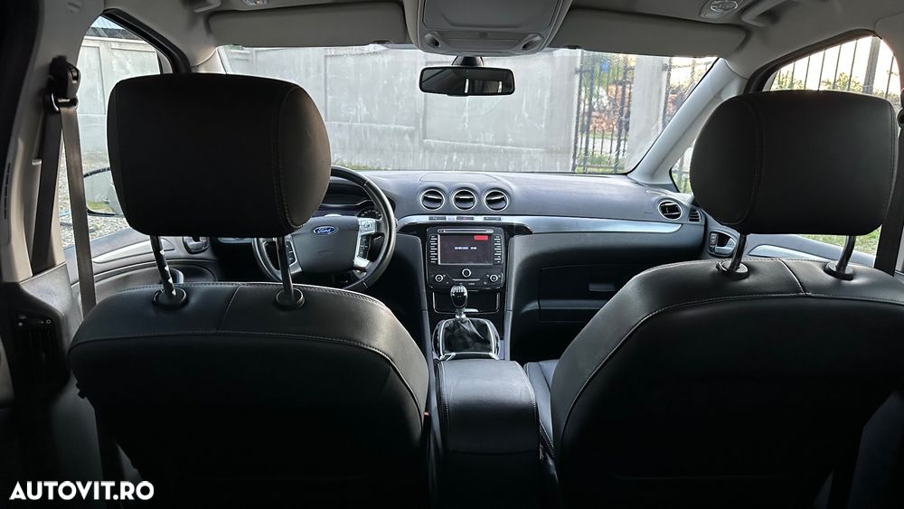 Ford S-Max 2.0 TDCi DPF Titanium - 13