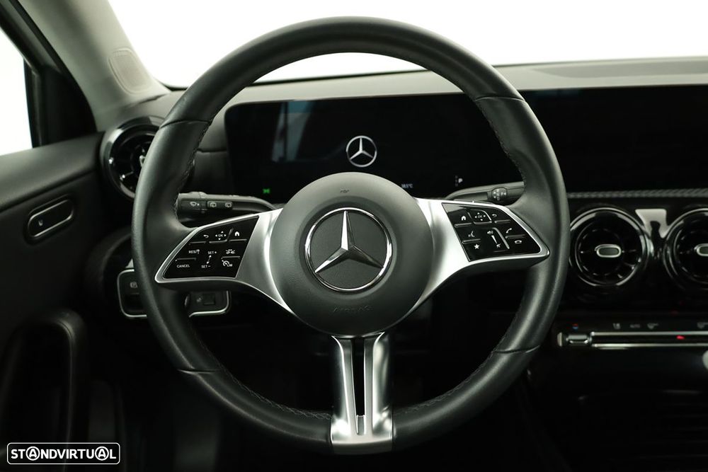 Mercedes-Benz A 200 Standard - 15