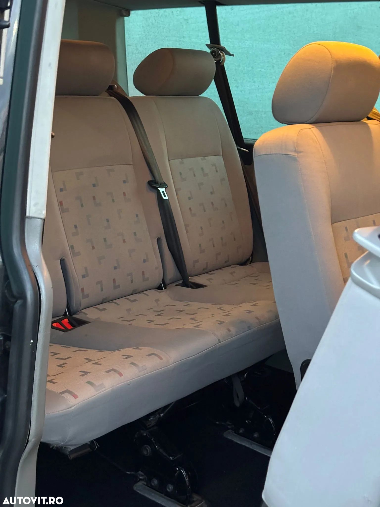 Volkswagen Transporter - 9