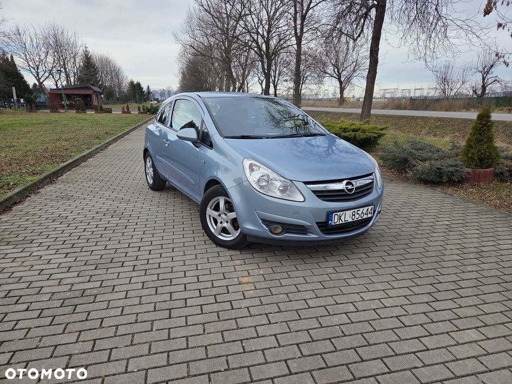 Opel Corsa 1.4 16V Innovation - 1