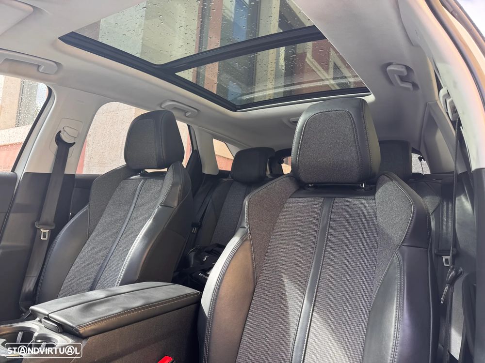 Peugeot 3008 PureTech 130 Stop & Start GPF Allure Pack - 2