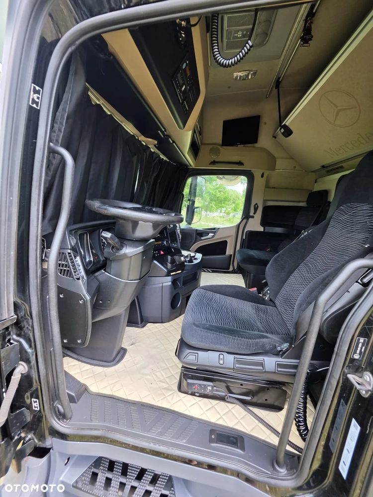 Mercedes-Benz Actros - 33