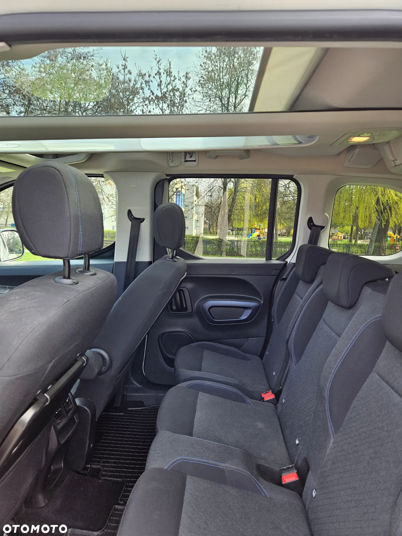 Peugeot Rifter 1.2 PureTech Allure S&S - 17