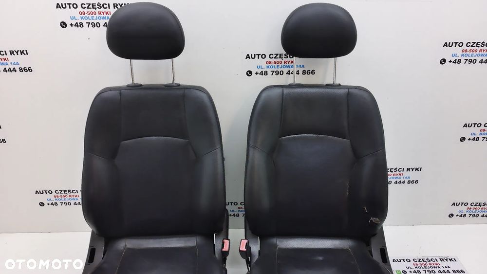 Mercedes C Klasa W203 Siedzenia Fotele Przód Skóra Czarna - 4