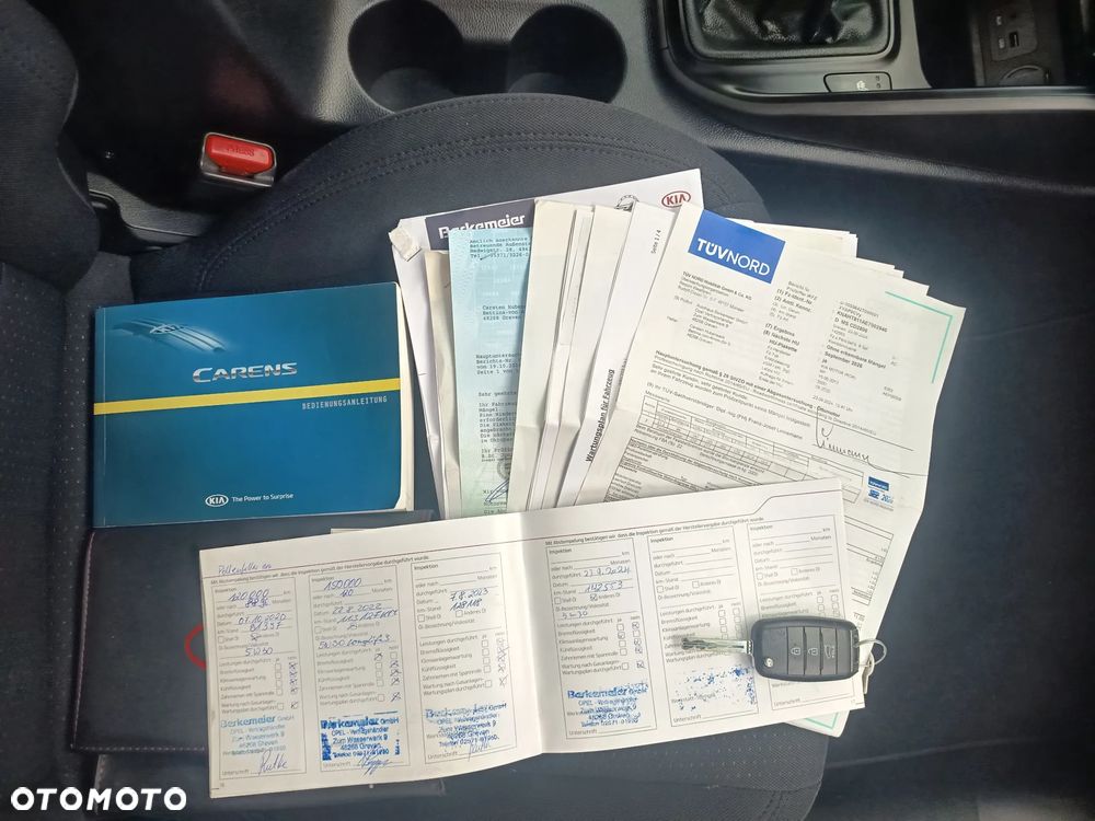 Kia Carens 1.6 GDI Fifa World Cup Edition - 36