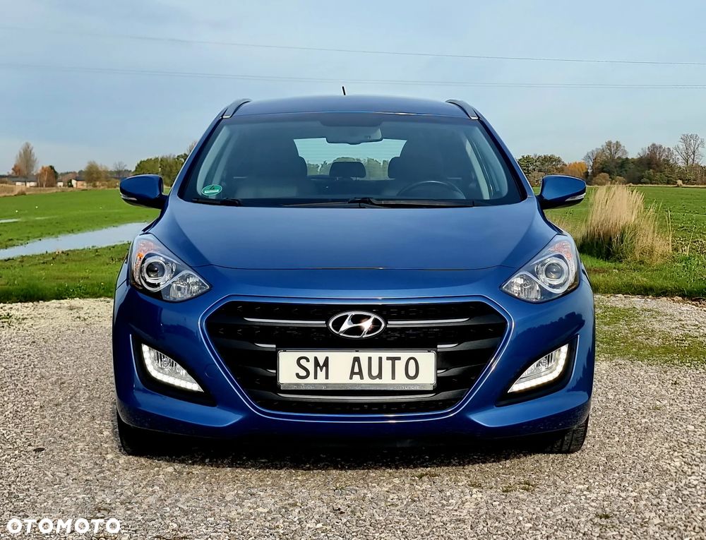 Hyundai i30 Kombi 1.6 GDi DCT Style - 11