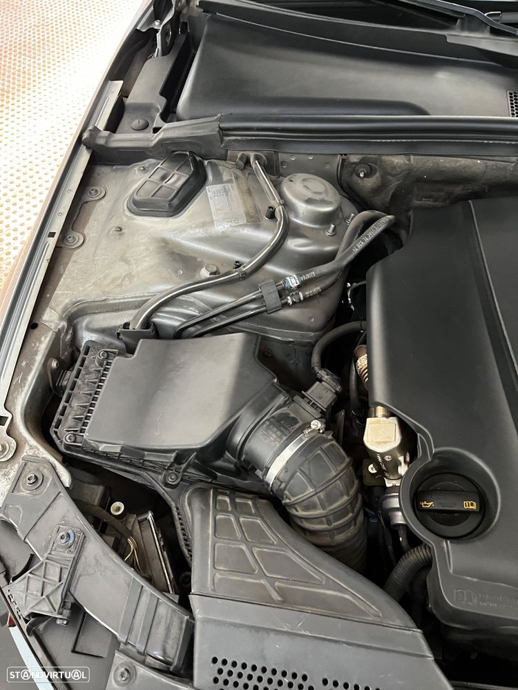 Audi A4 2.0 TDI S Edition - 19