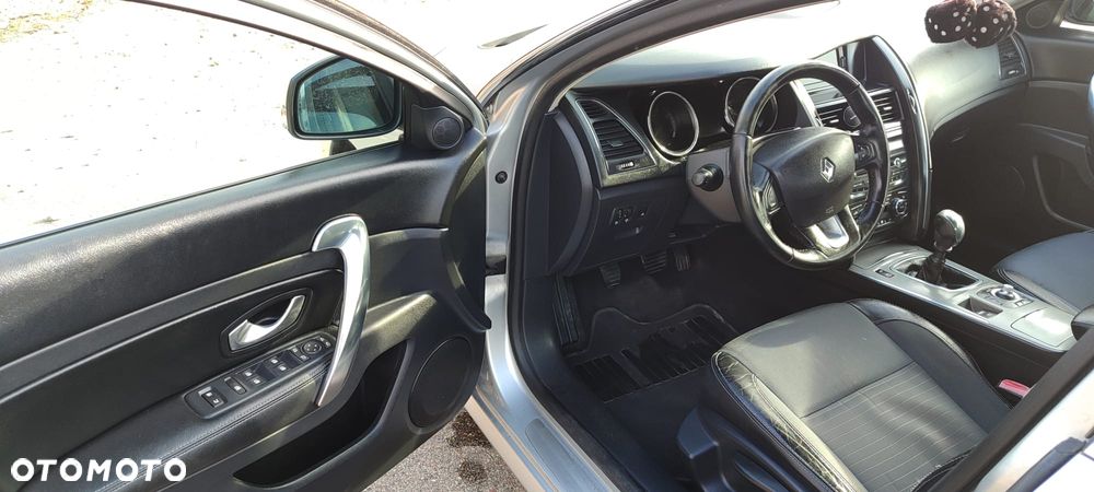 Renault Latitude 2.0 dCi - 1