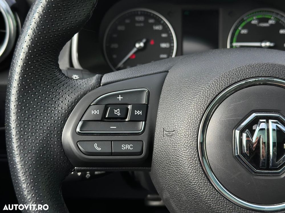 MG ZS EV Luxury - 26