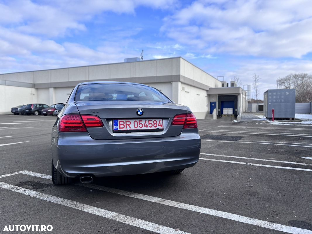 BMW Seria 3 320d Coupe Aut. - 10