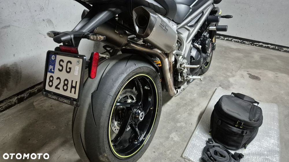 Triumph Speed Triple - 16