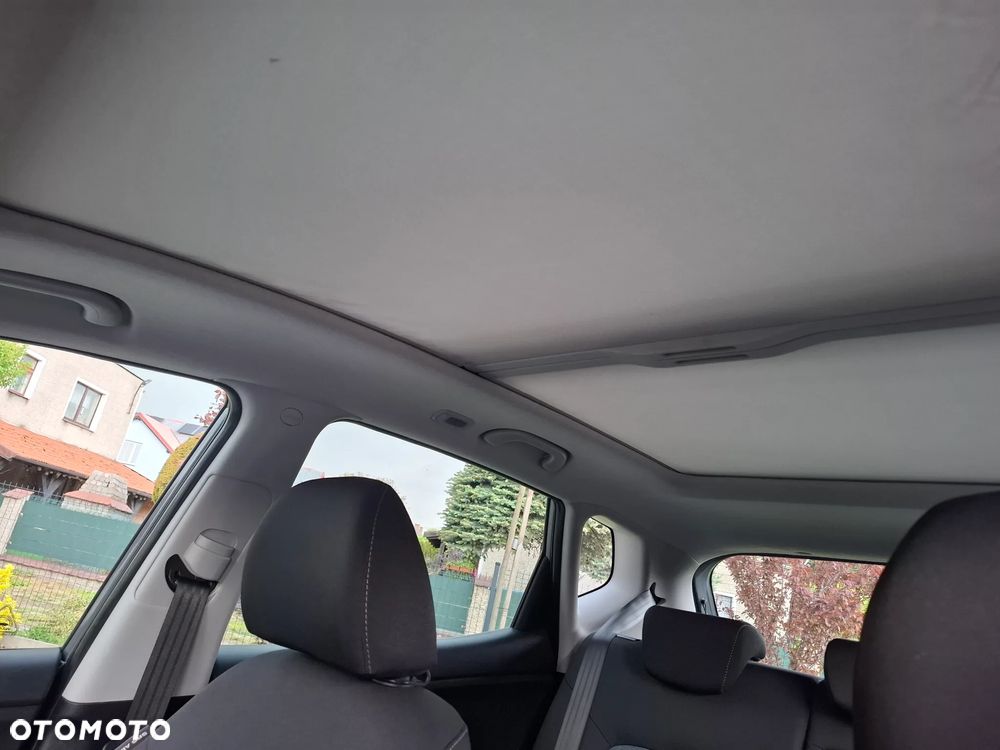 Kia Venga - 35