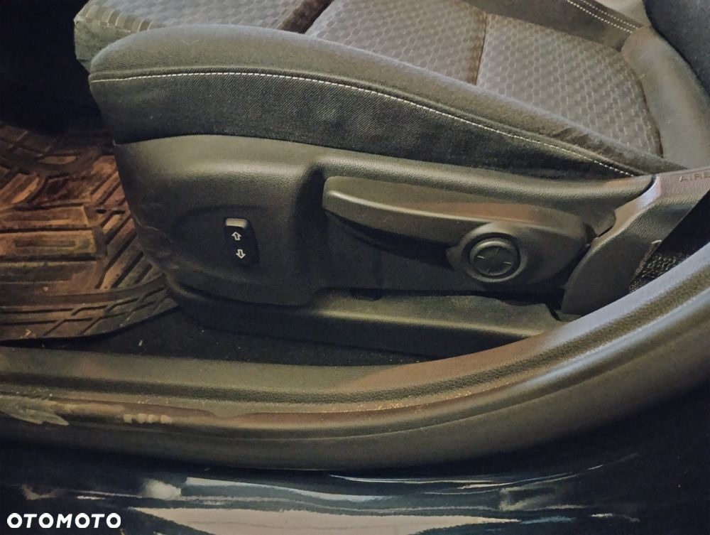 Opel Astra 1.6 D Start/Stop Business - 13