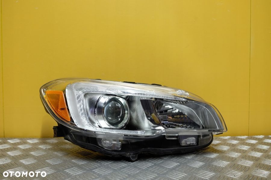 SUBARU IMPREZA WRX STI LEVORG 14 - REFLEKTOR LAMPA ZWYKŁA SOCZEWKOWA R USA - 1