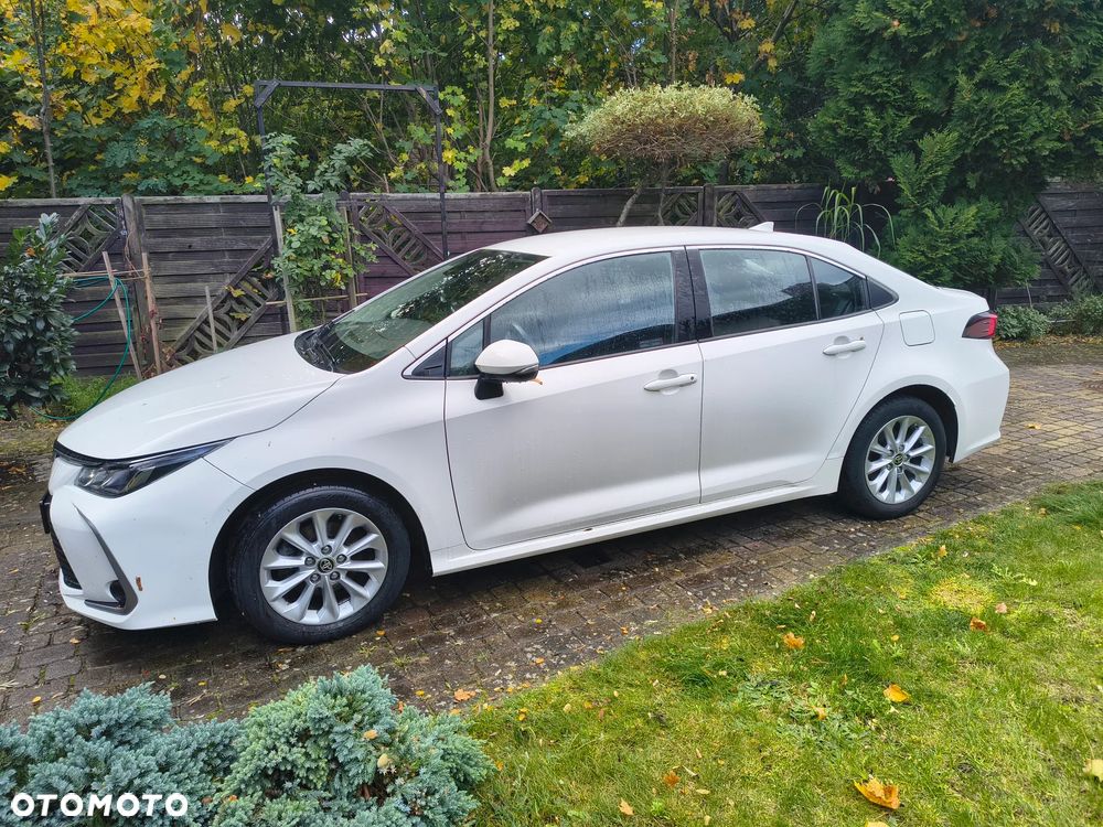 Toyota Corolla - 1