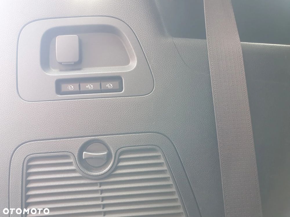 Ford S-Max - 33