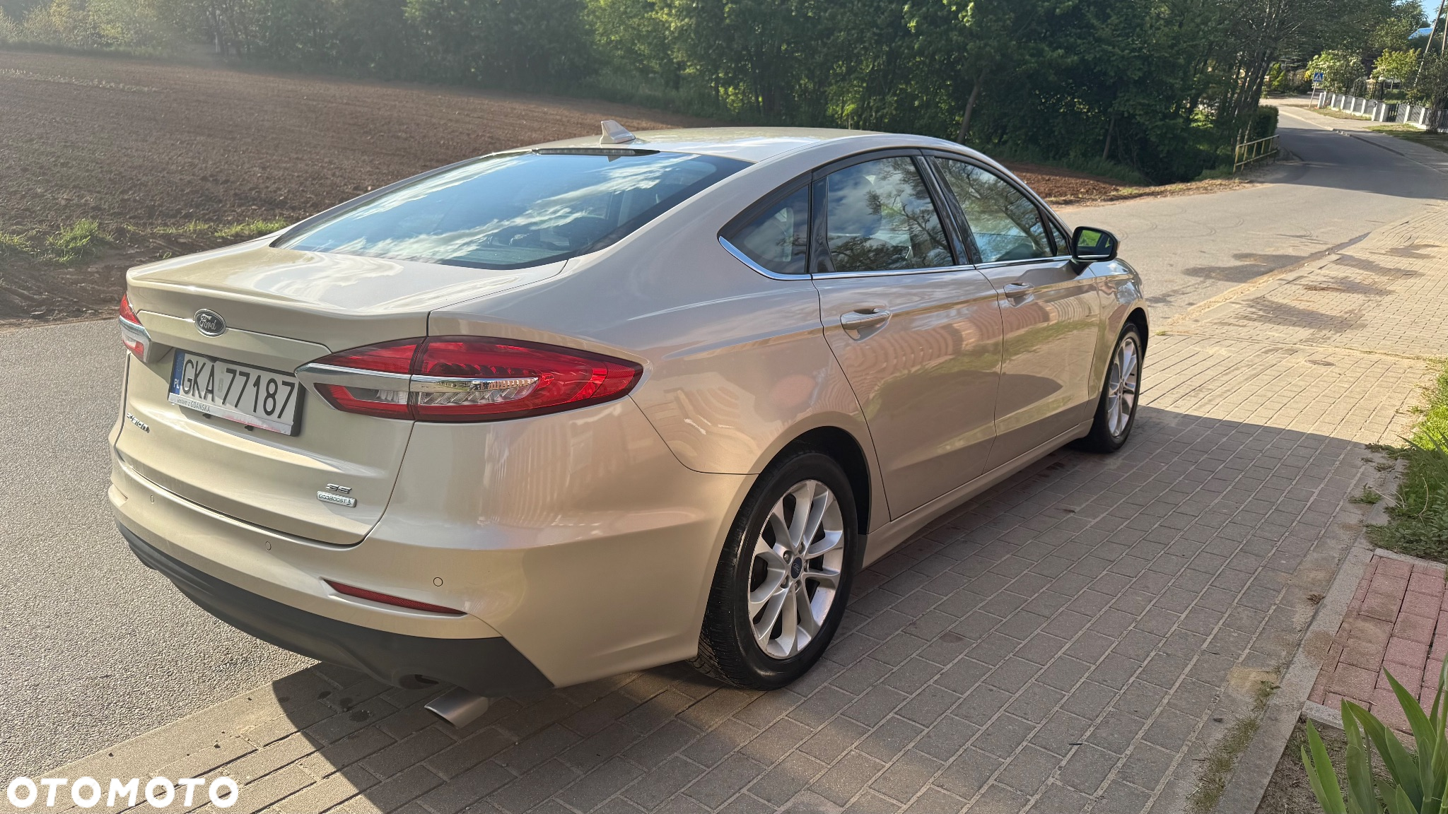 Ford Fusion - 4