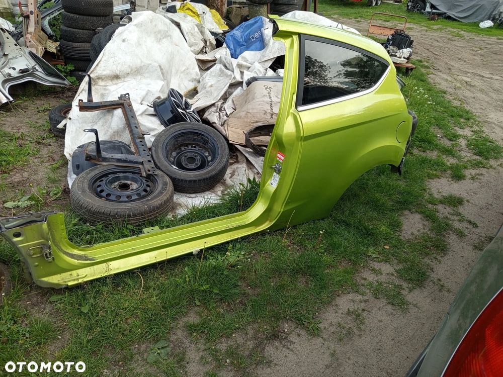 fiesta mk7  3d  59 lewy błotnik tył próg cwiartka  EUROPA - 1