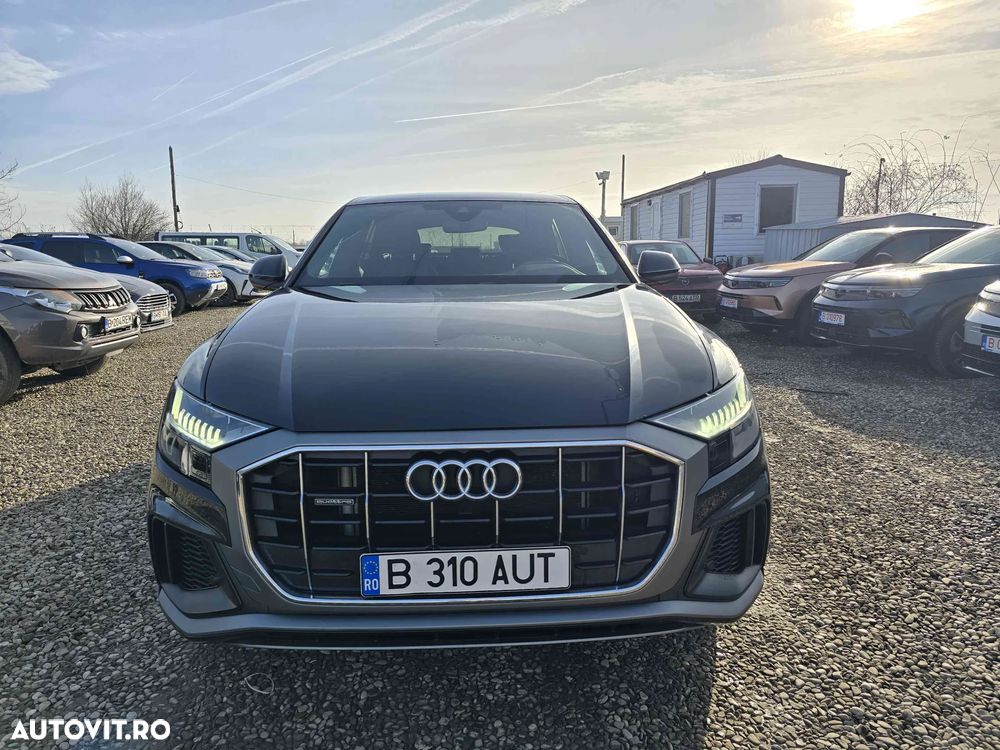 Audi Q8 - 1