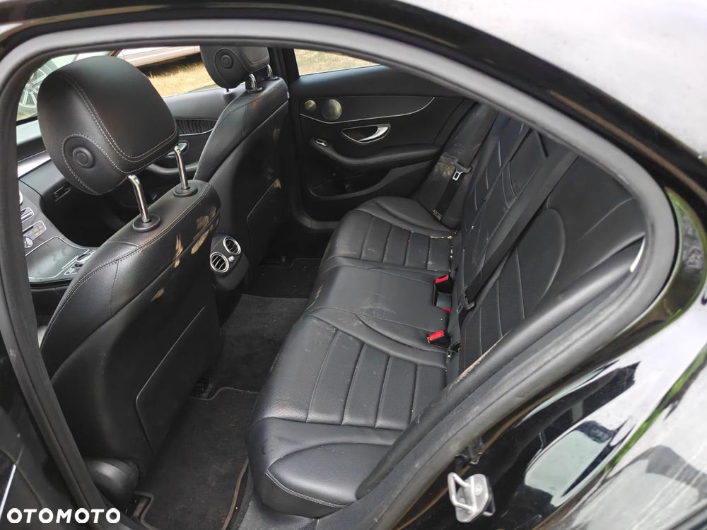 Mercedes-Benz Klasa C 300 4MATIC 9G-TRONIC - 12