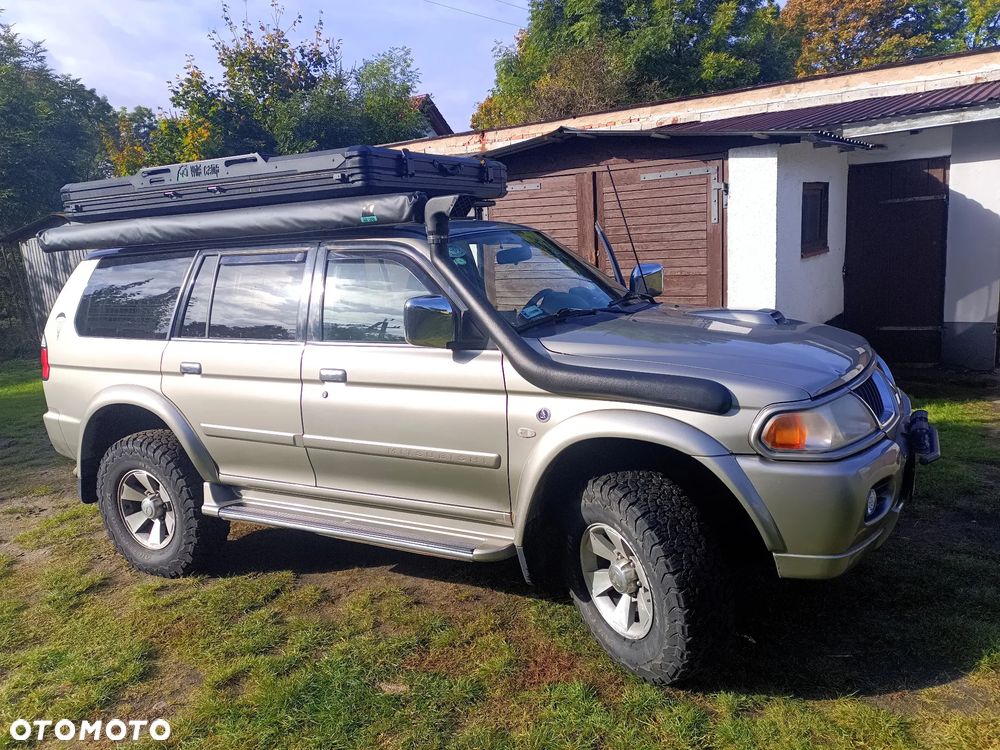 Mitsubishi Pajero - 1