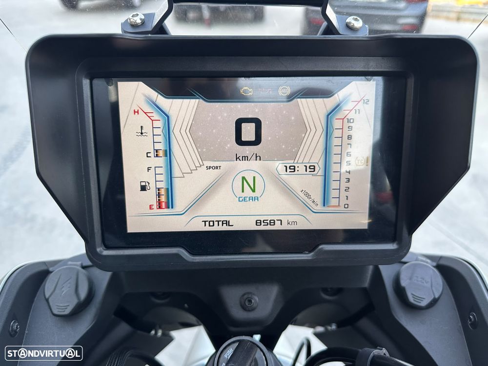 QJ Motor SRT 600SX - 3