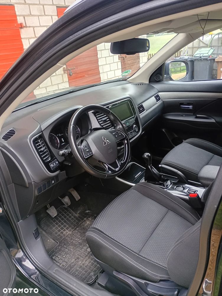 Mitsubishi Outlander 2.0 2WD Diamant - 9