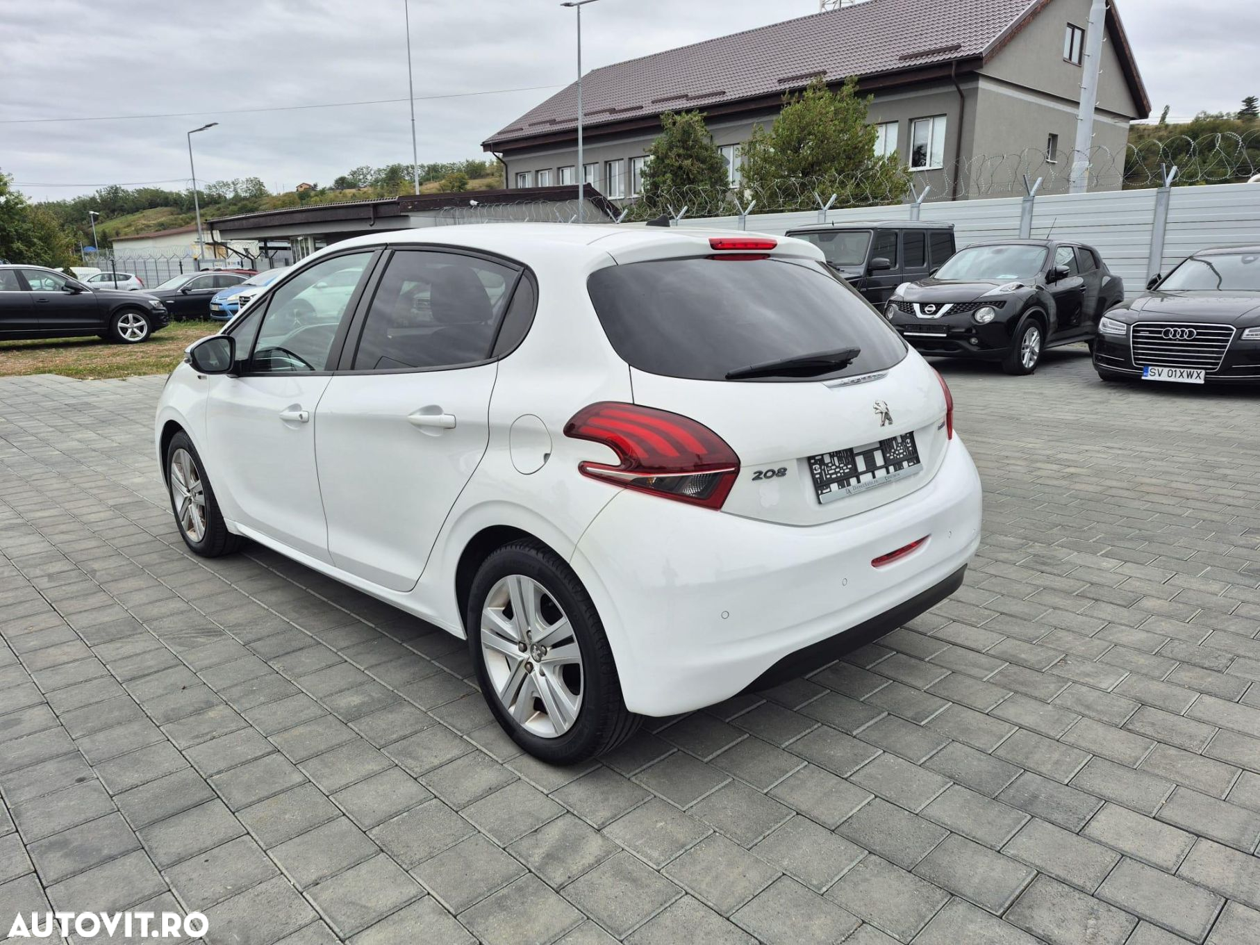 Peugeot 208 - 3