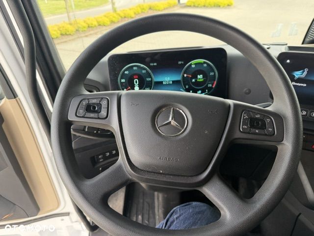 Mercedes-Benz 2545 - 28