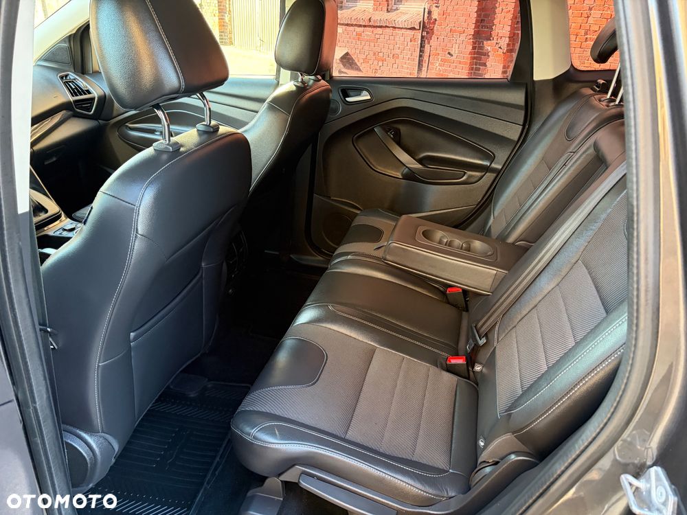 Ford Kuga 2.0 TDCi 4x4 ST-Line - 23