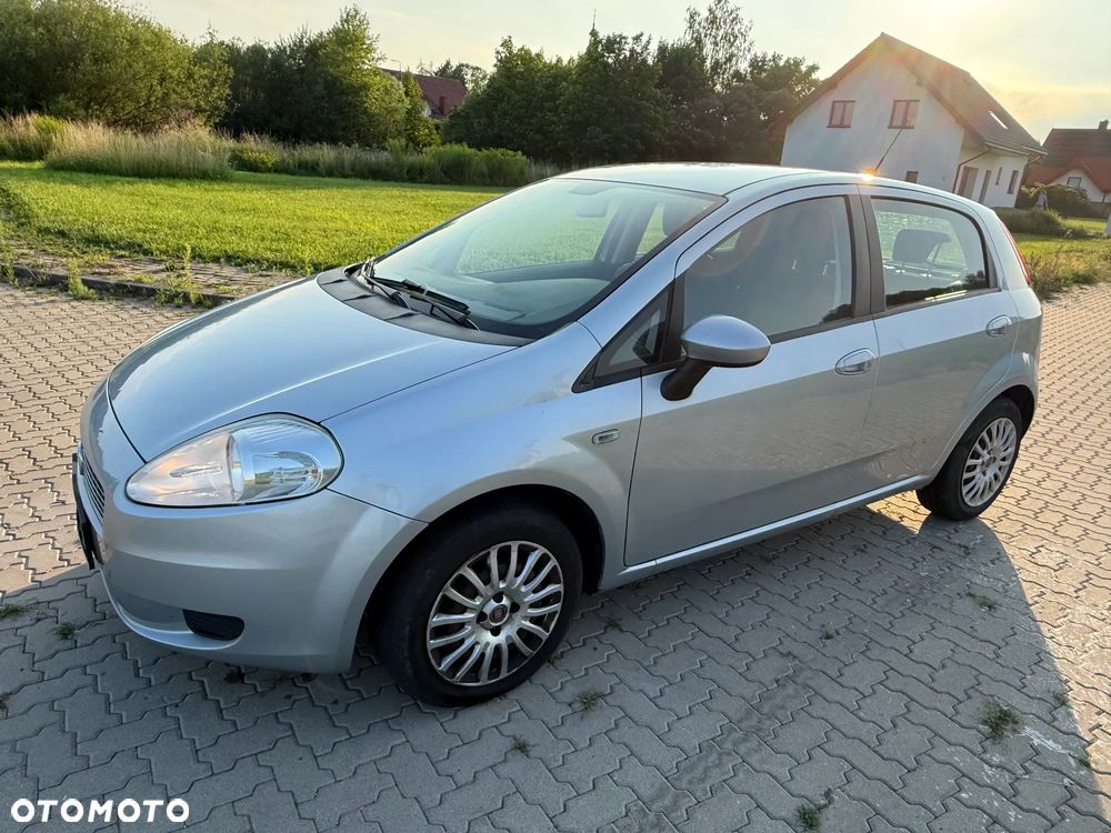 Fiat Grande Punto Actual 1.4 8V Estiva Blue&Me Euro5 - 7