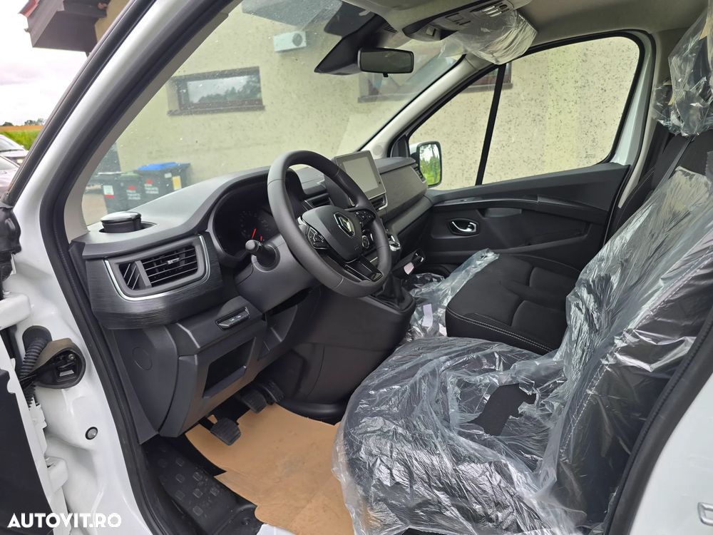 Renault Trafic - 12